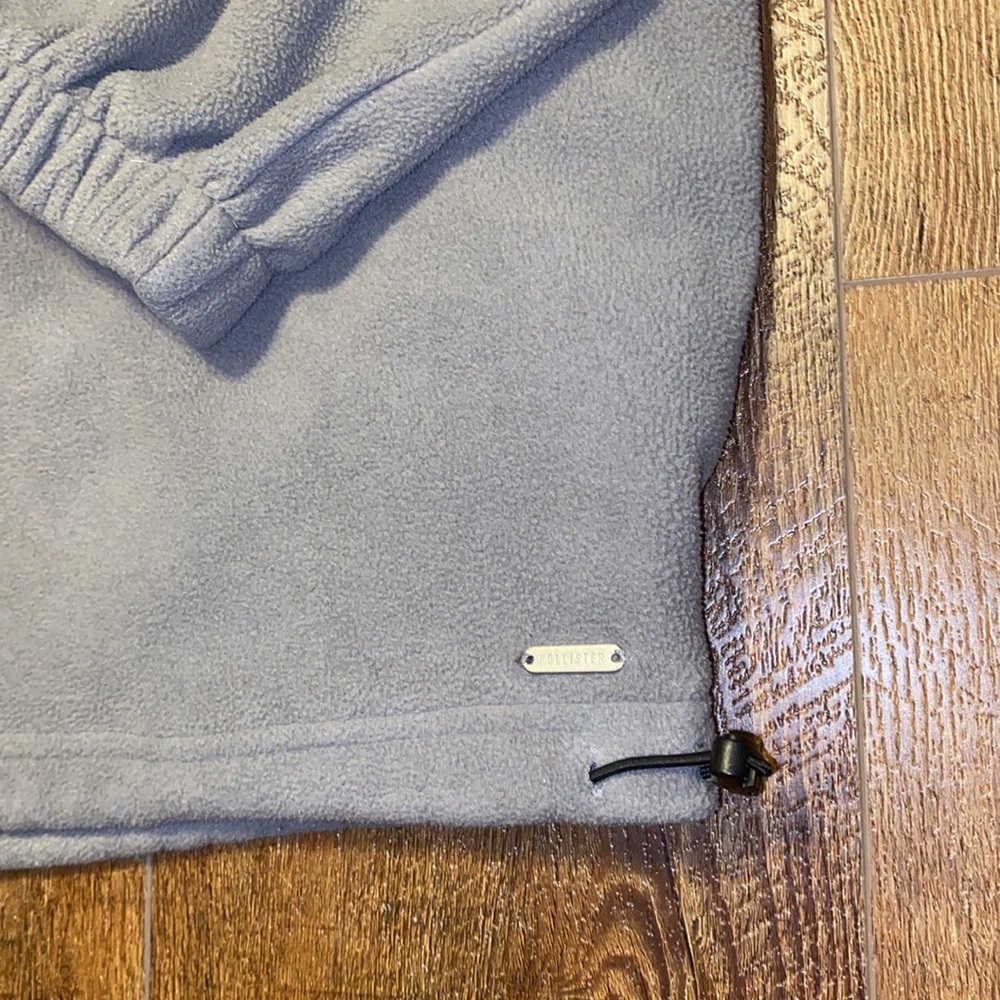 Hollister Men’s Grey Quarter-Zip Size M - Picture 3 of 4